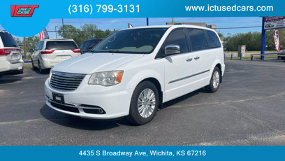 Used 2013 Chrysler Town & Country Limited w/ Luxury Group