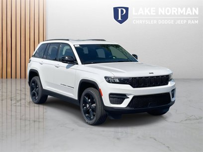 New 2025 Jeep Grand Cherokee Altitude