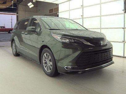 Used 2021 Toyota Sienna XLE