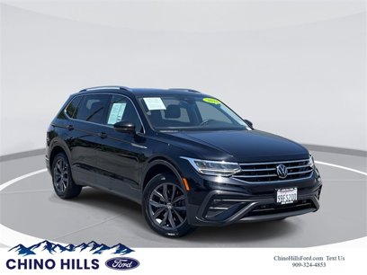 Used 2022 Volkswagen Tiguan SE w/ Panoramic Sunroof Package