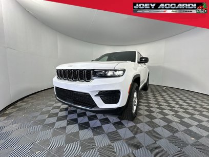New 2025 Jeep Grand Cherokee Laredo w/ Luxury Tech Group I