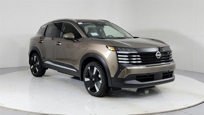 New 2025 Nissan Kicks SR w/ Illumination Package