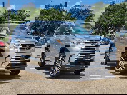 Used 2018 Toyota Highlander XLE
