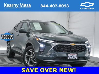 Used 2025 Chevrolet Trax LT w/ Sunroof Package
