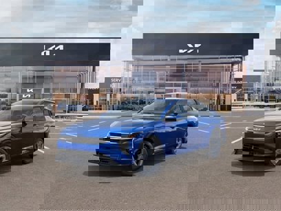 New 2025 Kia K4 LXS