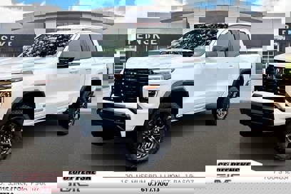New 2025 GMC Canyon Elevation w/ Convenience Package