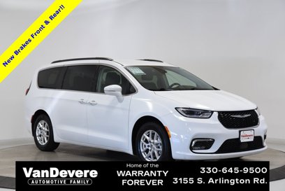 Used 2022 Chrysler Pacifica Touring-L