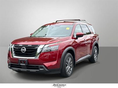 Certified 2025 Nissan Pathfinder SV