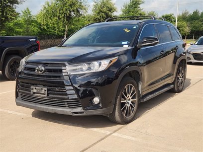 Used 2018 Toyota Highlander SE w/ Preferred Accessory Package