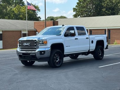 Used 2016 GMC Sierra 2500 2WD Crew Cab w/ Sierra Convenience Package