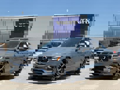 Certified 2022 Volvo S60 B5 Inscription w/ Climate Package