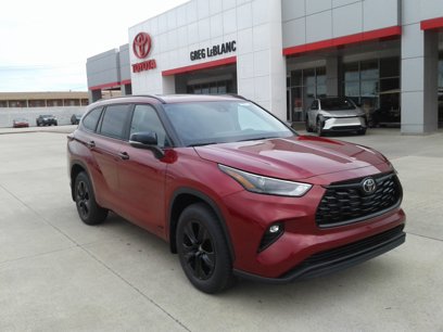 New 2025 Toyota Highlander XLE