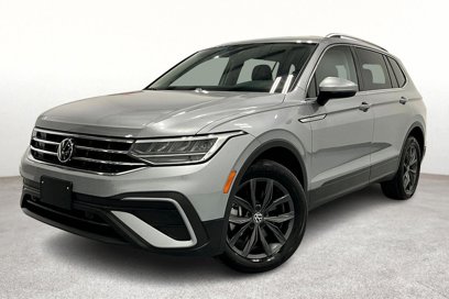 Used 2024 Volkswagen Tiguan SE
