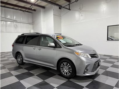 Used 2018 Toyota Sienna XLE Premium