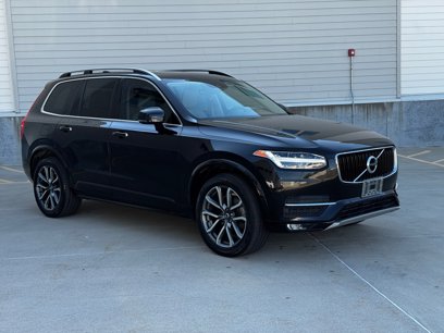 Used 2019 Volvo XC90 T5 Momentum w/ Multimedia Package