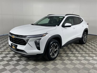 New 2025 Chevrolet Trax LT w/ Driver Confidence Package