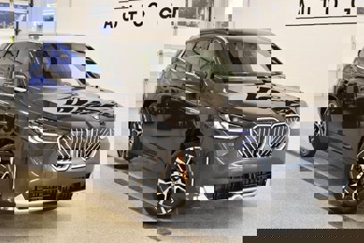New 2025 BMW X3 xDrive30i w/ Premium Package