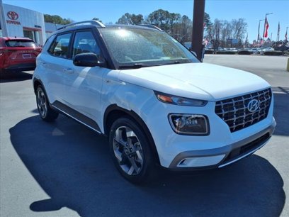 Used 2022 Hyundai Venue Limited w/ Cargo Package