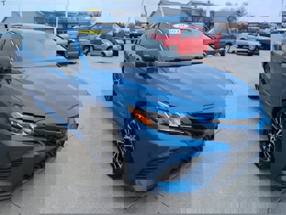 Used 2019 Toyota Camry SE