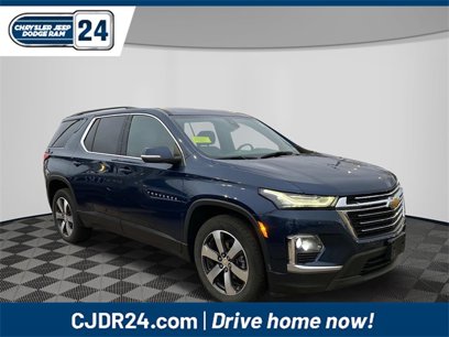 Used 2022 Chevrolet Traverse LT w/ LT Premium Package