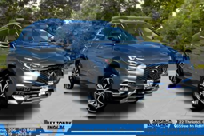 Used 2017 INFINITI QX30 Premium w/ Navigation Package