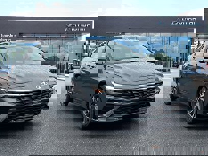 New 2025 Hyundai Elantra SEL