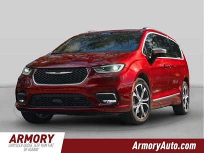 New 2025 Chrysler Pacifica Select