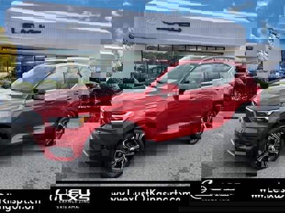 Used 2021 Volvo XC40 T5 Inscription w/ Advanced Package