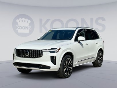 New 2025 Volvo XC90 B5 Core w/ Climate Package