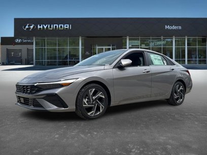New 2025 Hyundai Elantra SEL