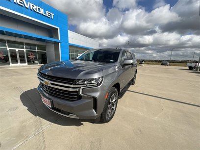 Used 2021 Chevrolet Suburban LT w/ Luxury Package