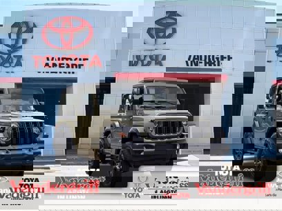Used 2025 Jeep Wrangler Sport