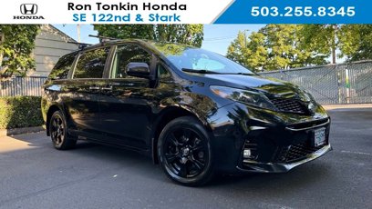 Used 2020 Toyota Sienna SE