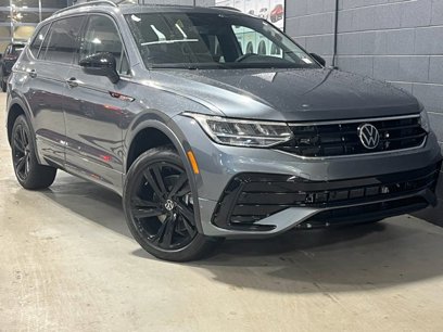 New 2024 Volkswagen Tiguan SE R-Line