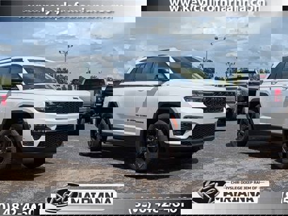 New 2025 Jeep Grand Cherokee Limited w/ Luxury Tech Group II