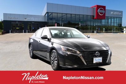 Used 2024 Nissan Altima 2.5 SV