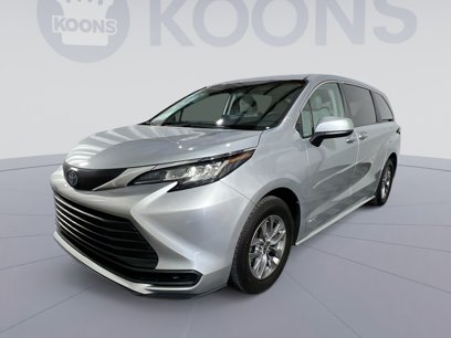 Used 2021 Toyota Sienna LE
