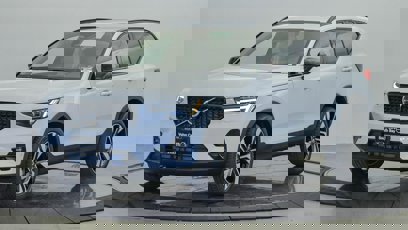 Certified 2025 Volvo XC40 B5 Plus w/ Climate Package