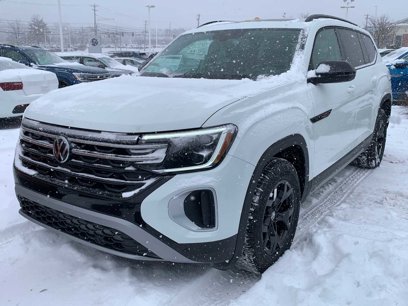 New 2025 Volkswagen Atlas Peak Edition SE
