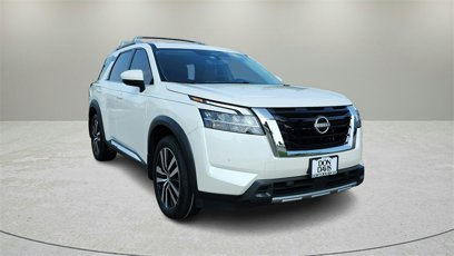 Used 2024 Nissan Pathfinder Platinum