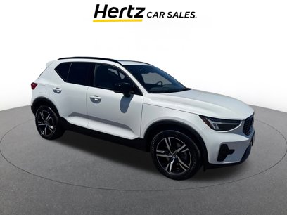 Used 2024 Volvo XC40 B5 Core