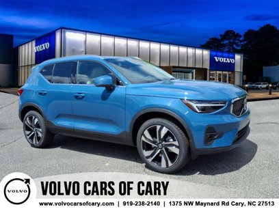 New 2025 Volvo XC40 B5 Ultra w/ Climate Package