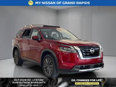 New 2025 Nissan Pathfinder SL w/ SL Premium Package