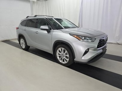 Used 2023 Toyota Highlander Limited