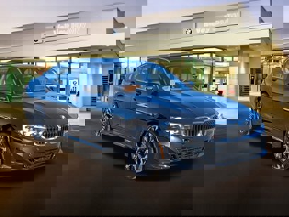 New 2025 BMW 330i Sedan w/ Convenience Package