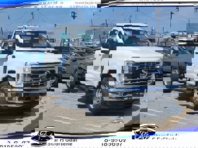New 2025 Ford F350 XL w/ XL Chrome Package