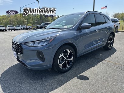 Used 2023 Ford Escape ST-Line Select w/ Class II Trailer Tow Package