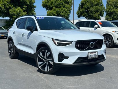 Certified 2025 Volvo XC40 B5 Plus w/ Climate Package