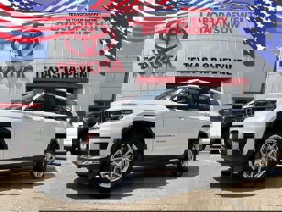 Used 2023 Jeep Grand Cherokee L Laredo