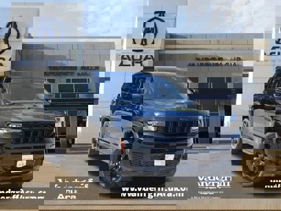 Used 2023 Jeep Grand Cherokee L Laredo